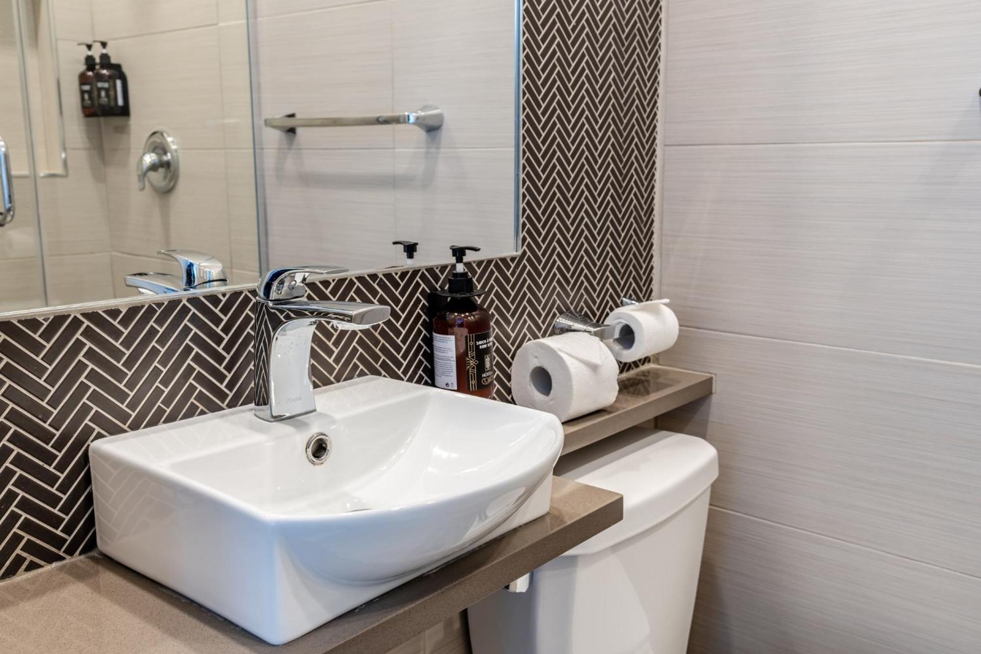 Le Coach Hotel Montréal